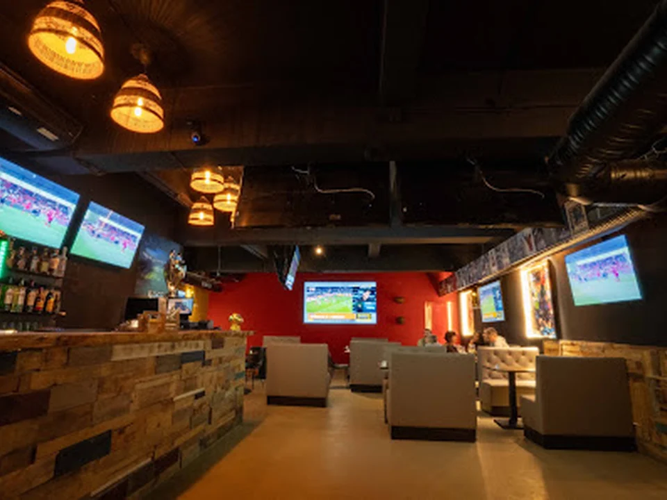 Avenida Sports Bar