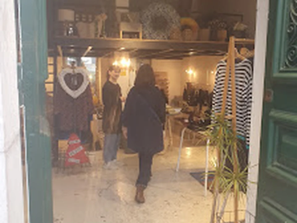 Bernardo Hosts New Bobo Lisboa