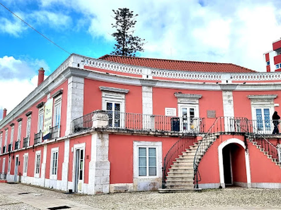 Biblioteca Municipal de Algés
