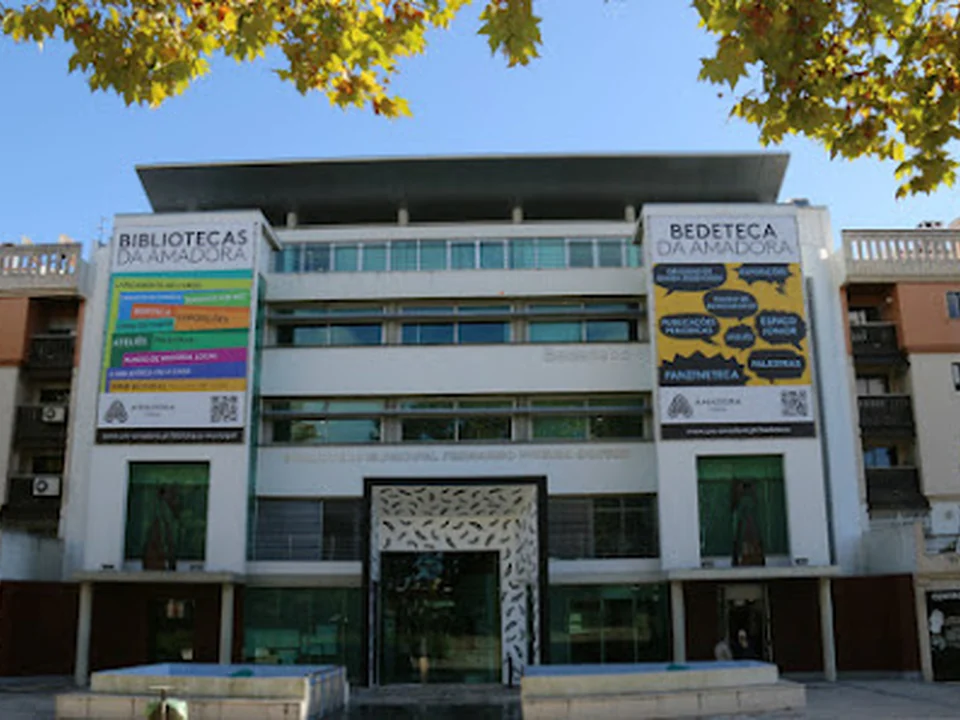 Biblioteca Municipal Fernando Piteira Santos