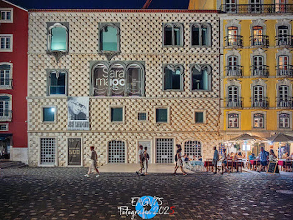 Casa dos Bicos / Fundação José Saramago