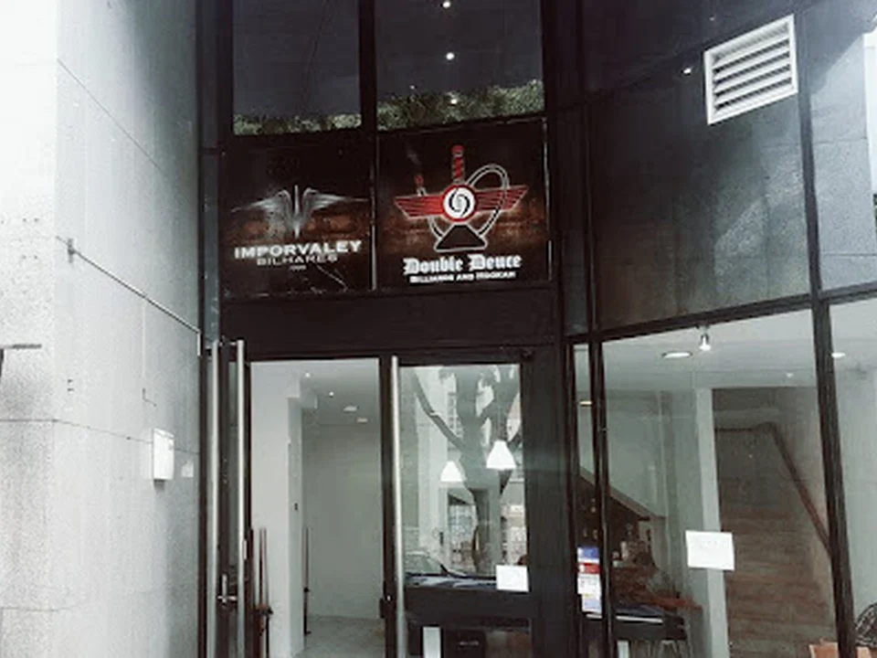 Double Deuce Billiards and Shisha Lounge