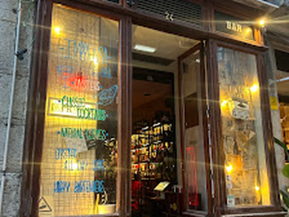 Imprensa Cocktail and Oyster Bar