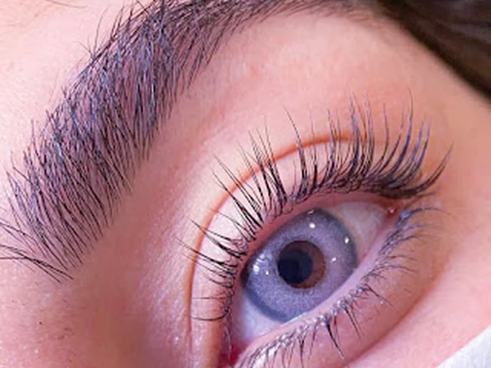 Madame Lash Lisbon * Pestanas * Lash Lifting * Sobrancelhas* Formações pestanas