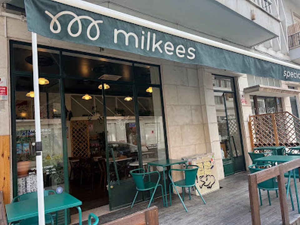 Milkees - Specialty Coffee & Cookies
