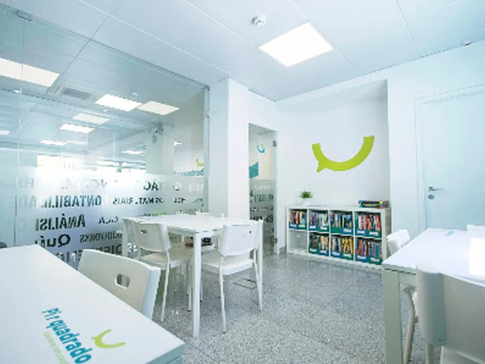 Foto de Pi R Quadrado - Centro de Explicações