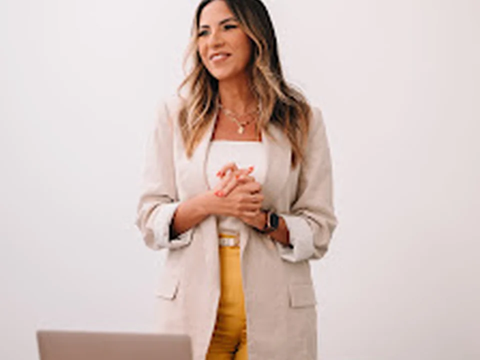 Rafaela Barbosa Advocacia Internacional - Immigration Law