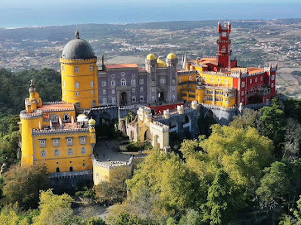 SPR Tours - Tuk Tuk & Van Tours in Lisbon, Sintra, Cascais, Fátima, Sesimbra and Évora