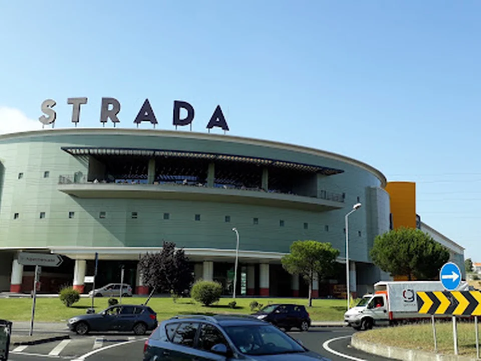 Strada Outlet