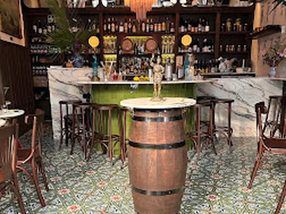 The Royal Vessel bar