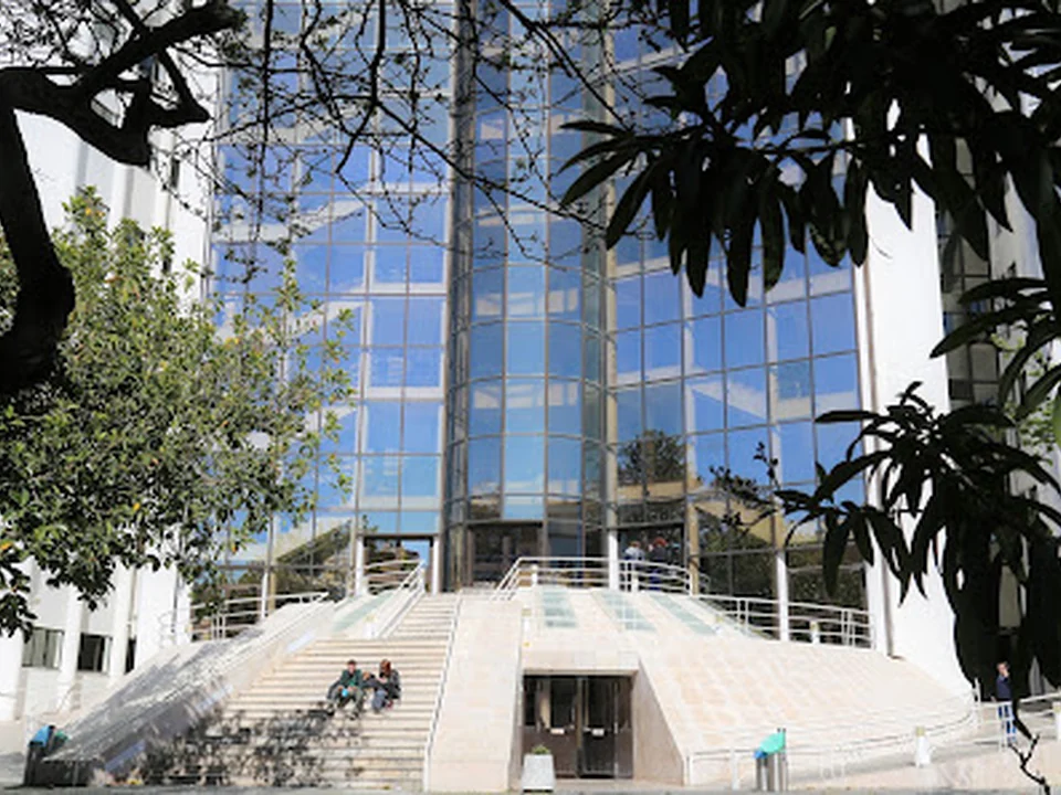 Faculdade de Ciências Sociais e Humanas da Universidade NOVA de Lisboa