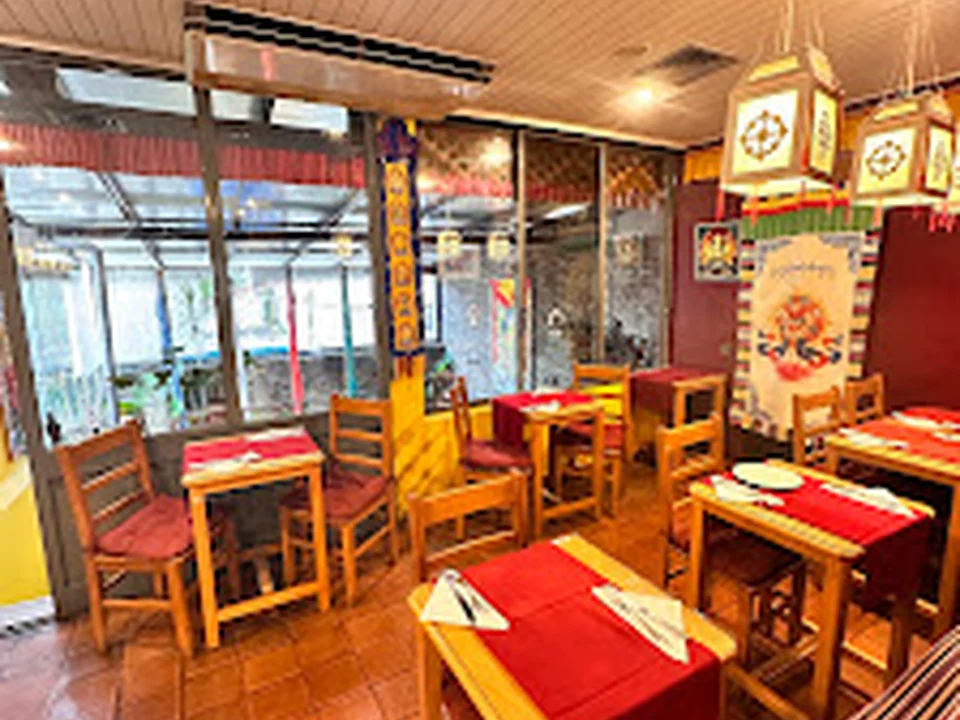 Os Tibetanos, Lisboa
