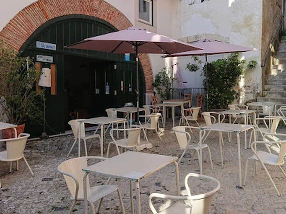 Beco a Sério, Lisboa