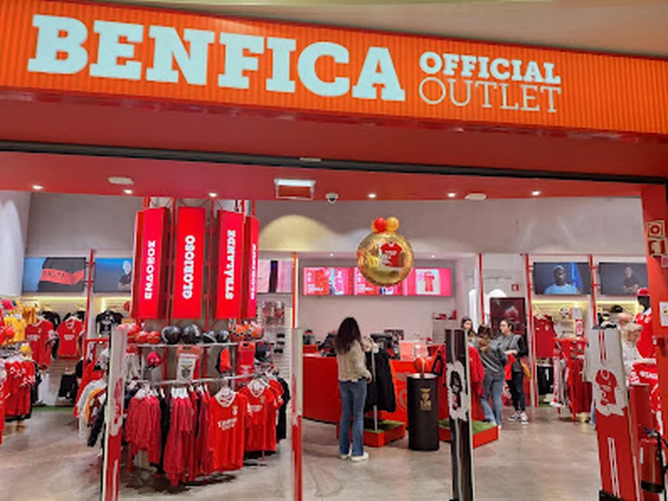 Benfica Official Outlet Strada, Lisboa
