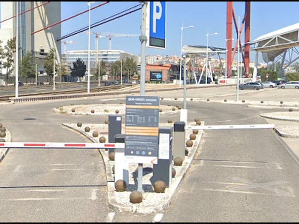 Estacionamento Docas Ponte, Lisboa