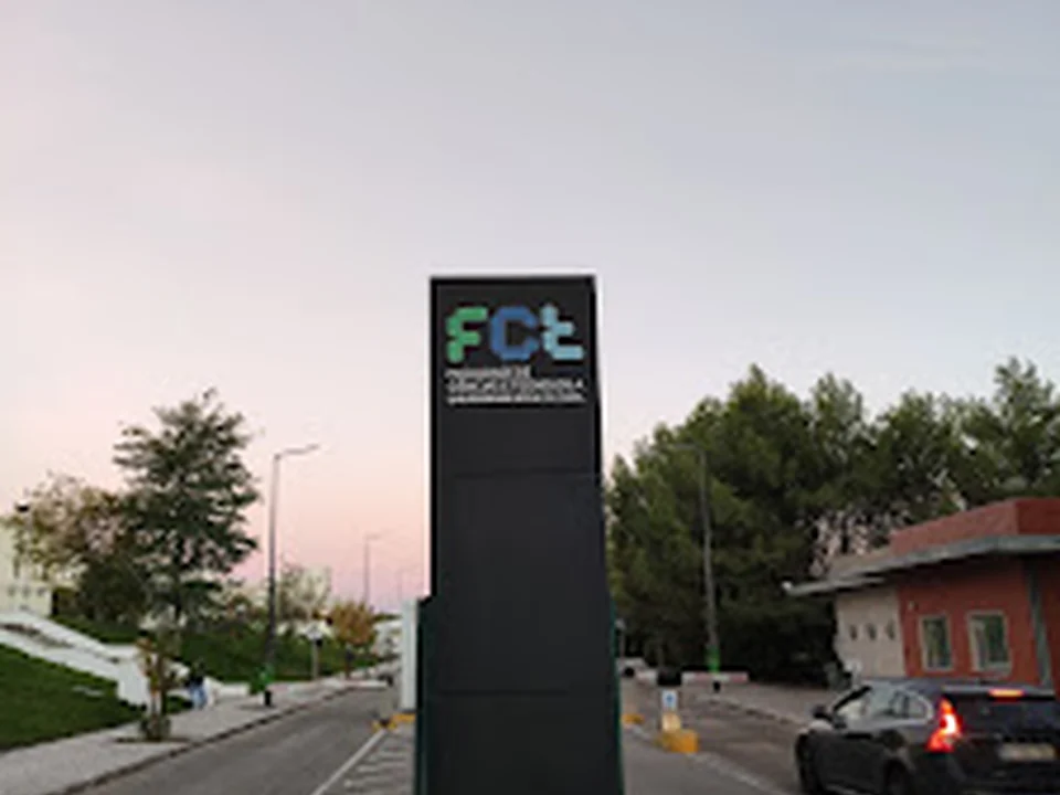 Faculdade de Ciências e Tecnologia da Universidade Nova de Lisboa