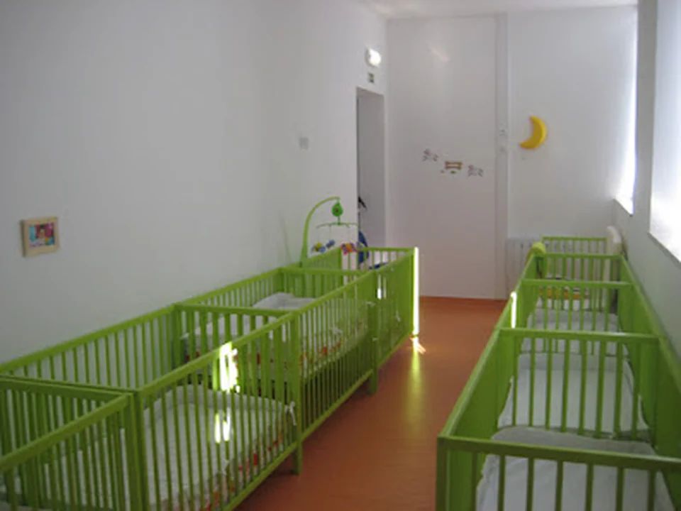 Lua Crescente - Berçário Creche Jardim de Infância, Lisboa