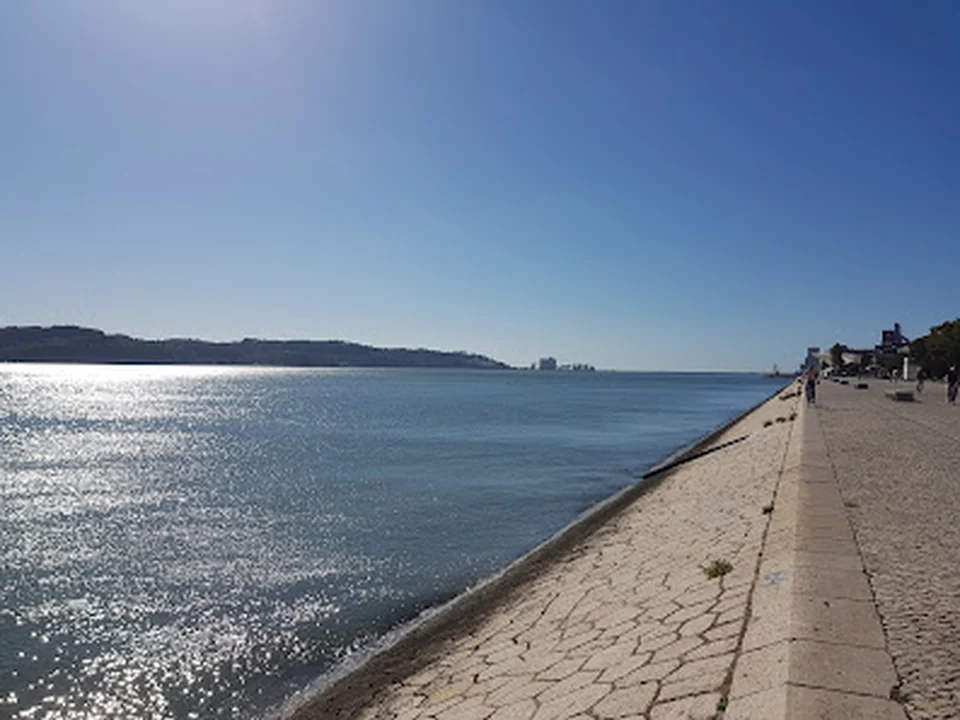 Estacionamento Avenida de Brasília, Lisboa