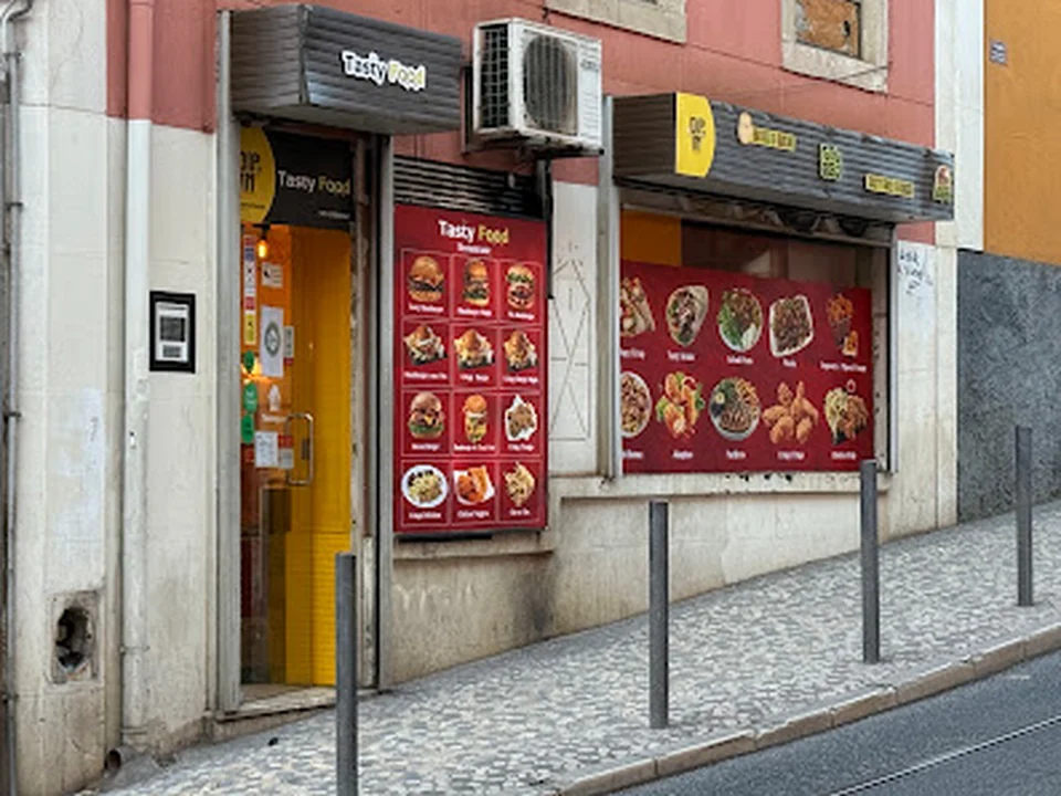 Halal Tasty Fried n Burger (Dip In), Lisboa