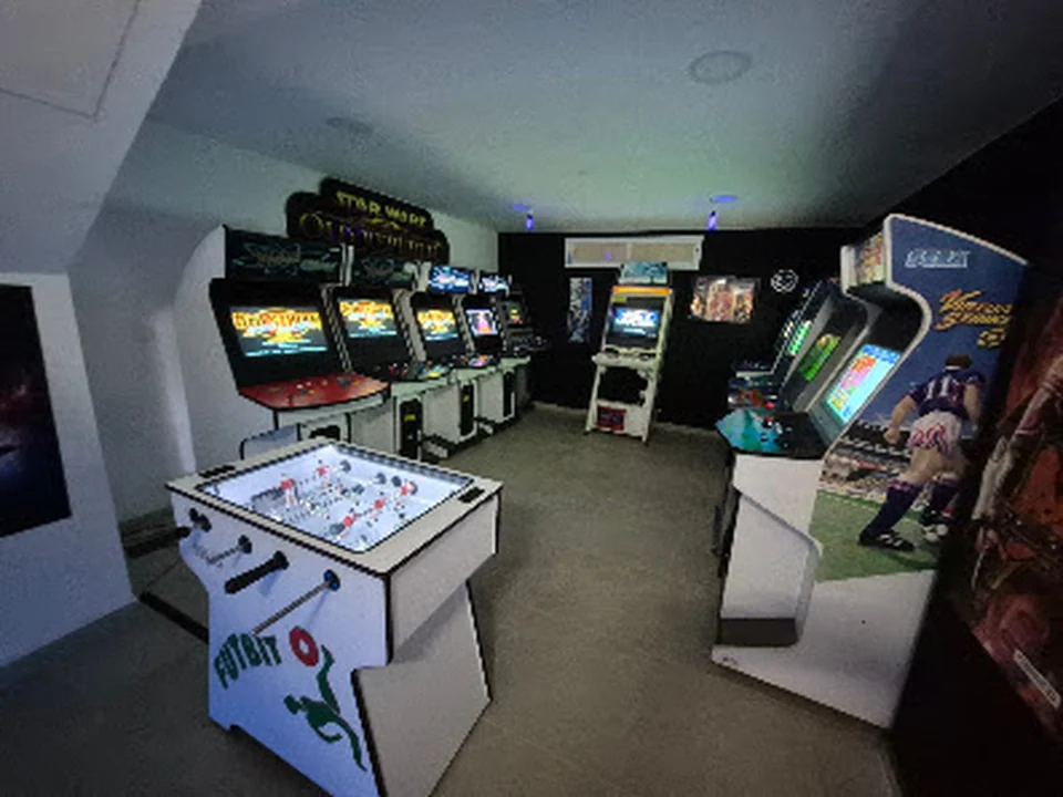 MrZombie – Loja de Videojogos e Hamburgueria Lisboa