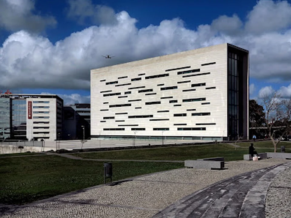 Universidade NOVA de Lisboa