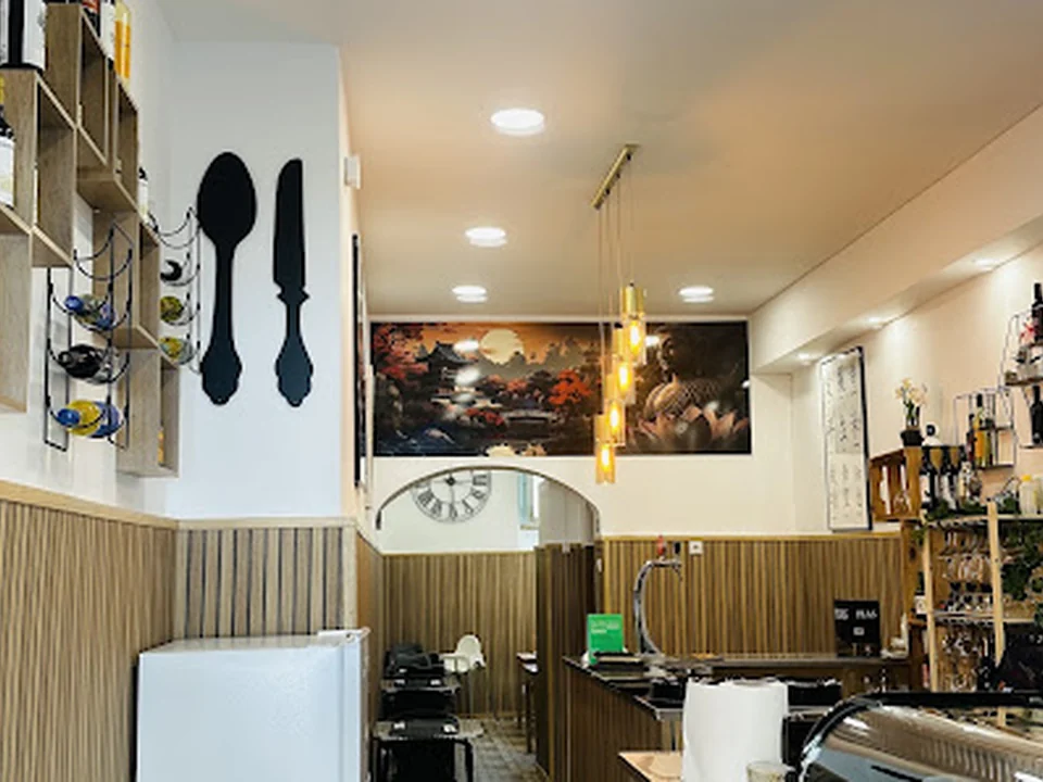Kimchhi Cheeb fusion Asia Thai & Ramen Restaurant, Lisboa