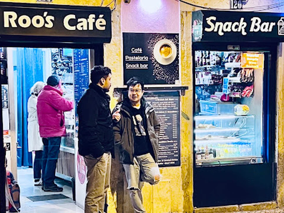 Roo’s Cafe ( Cafeteira Snack Bar ), Lisboa