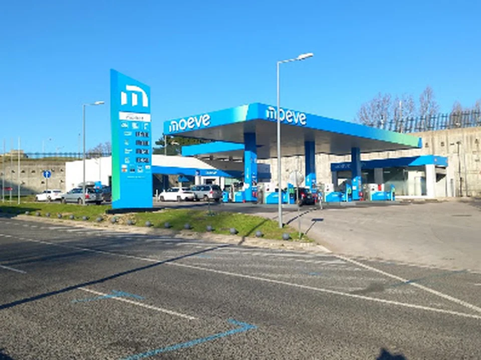Posto de abastecimento Moeve, Lisboa