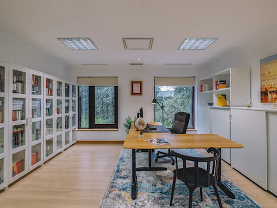 Pereira Mouta Mendes & Associados, Sociedade de Advogados, R.L., Lisboa