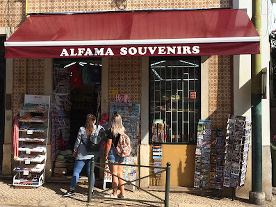 Alfama souvenirs, Lisboa