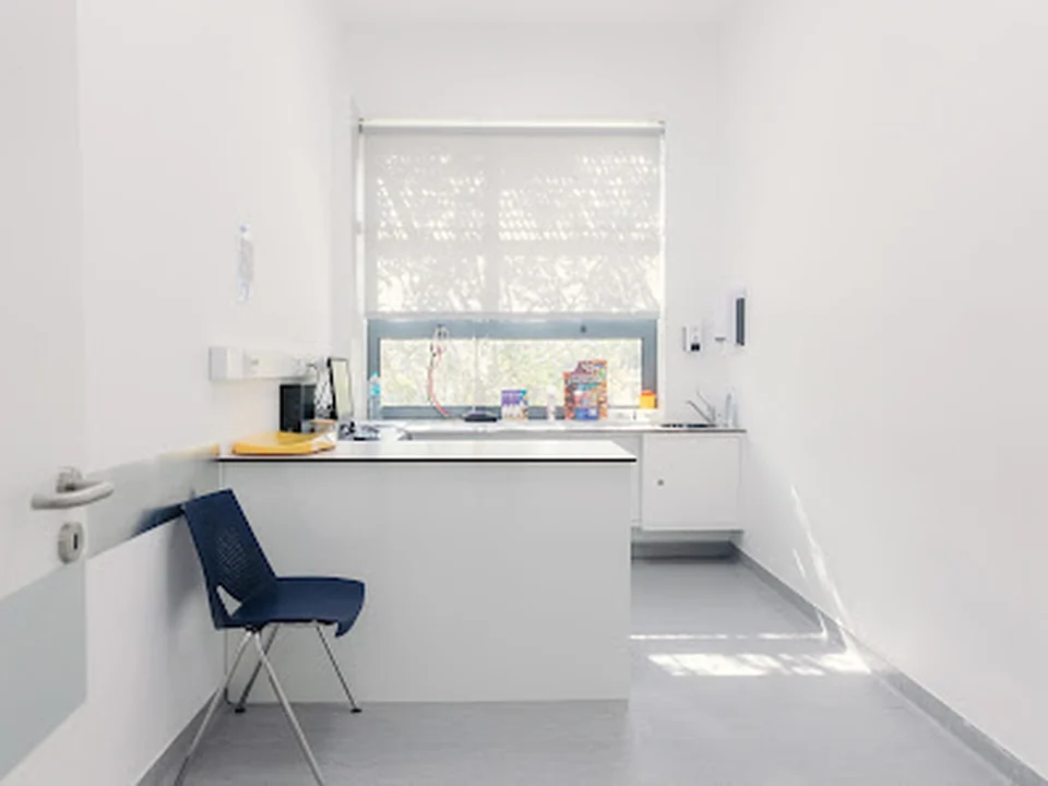 Hospital Veterinário Universitário Egas Moniz, Lisboa