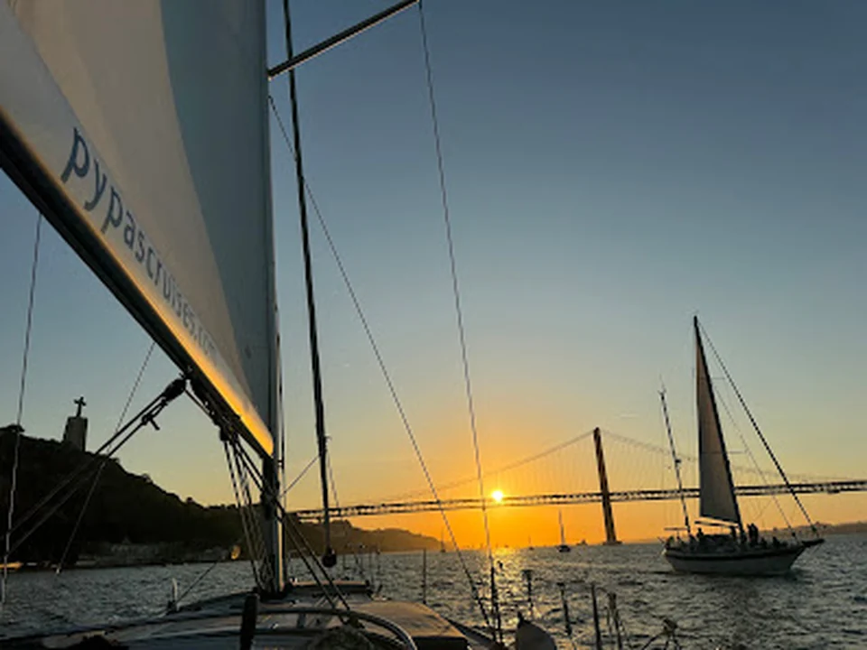 Pypas Cruises - Lisbon Boat Tours, Lisboa