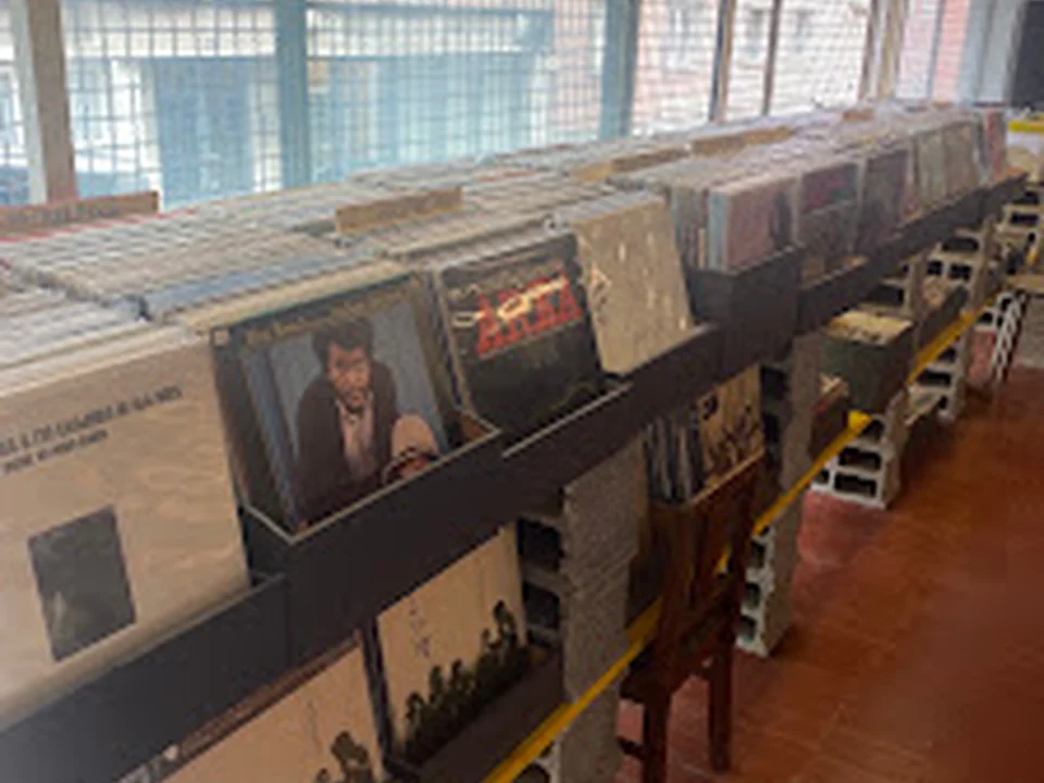 Alta Loja - Records&Books&Photos, Lisboa