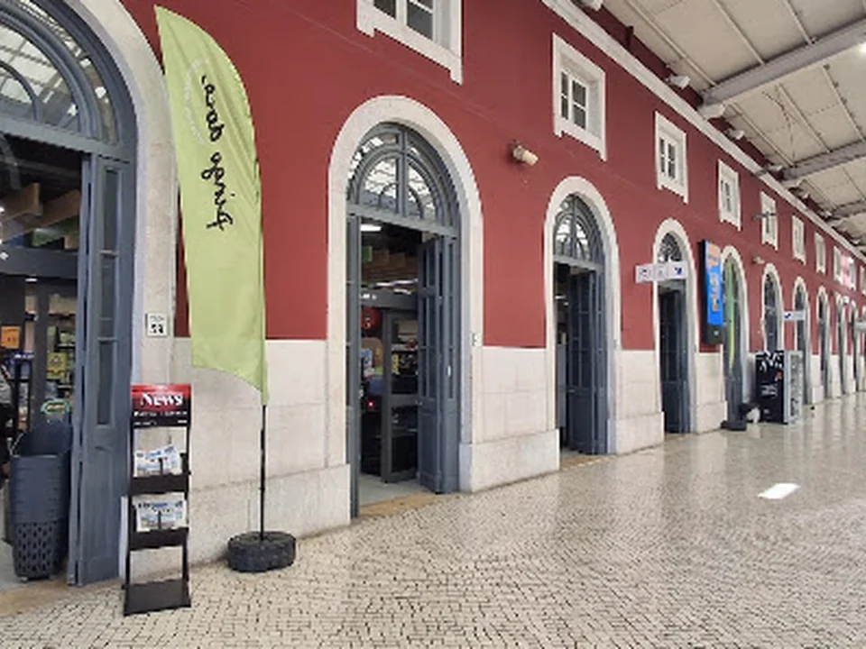 Pingo Doce Santa Apolónia, Lisboa