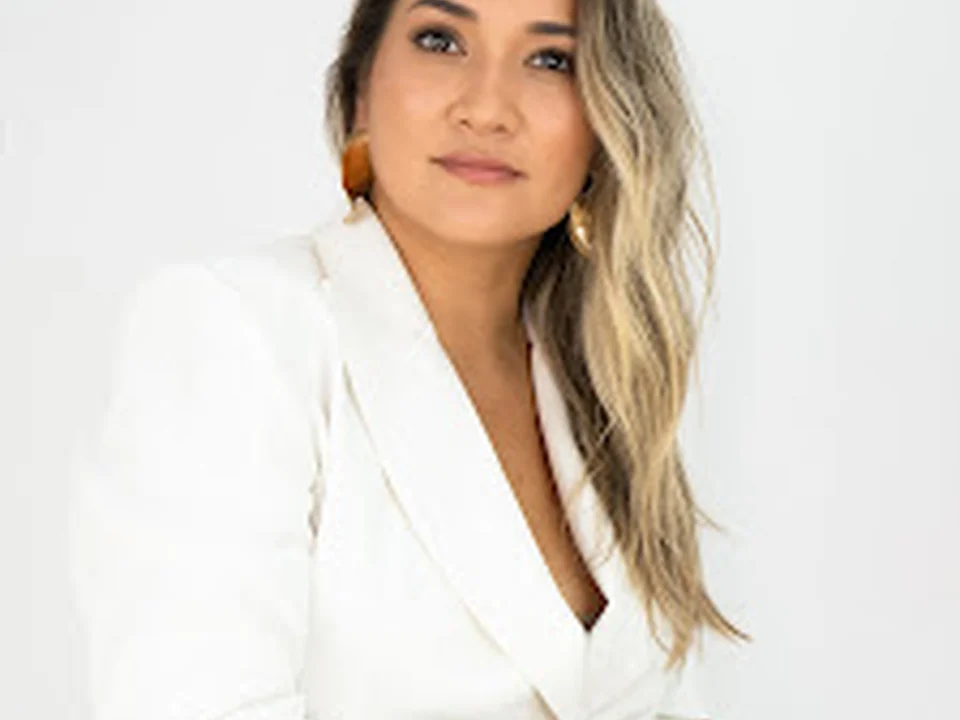 Dra. July Alcantara l Facial Aesthetic Medicine, Lisboa