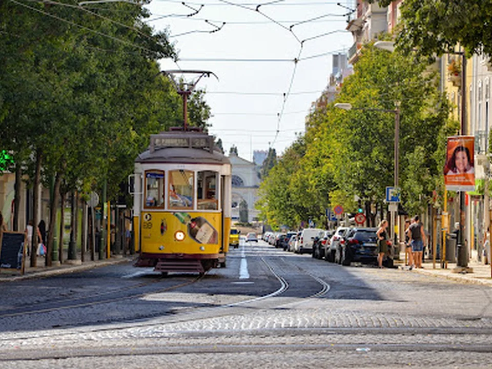R. Saraiva Carvalho, Lisboa